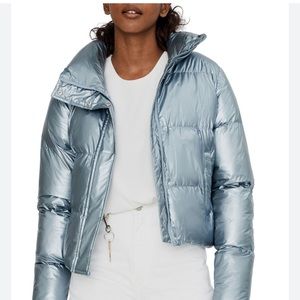 NOIZE blue pearl puffer.